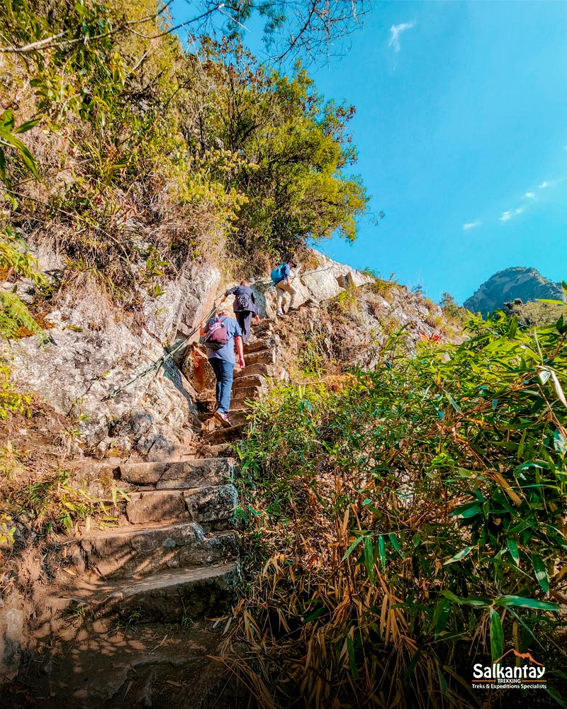 Caminhada até a montanha Huchuy Picchu