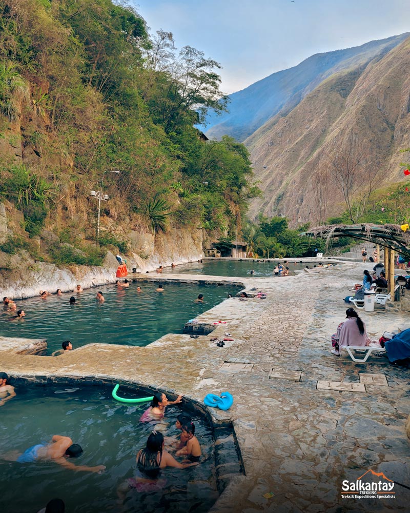 Fontes termais de Cocalmayo na trilha de Salkantay