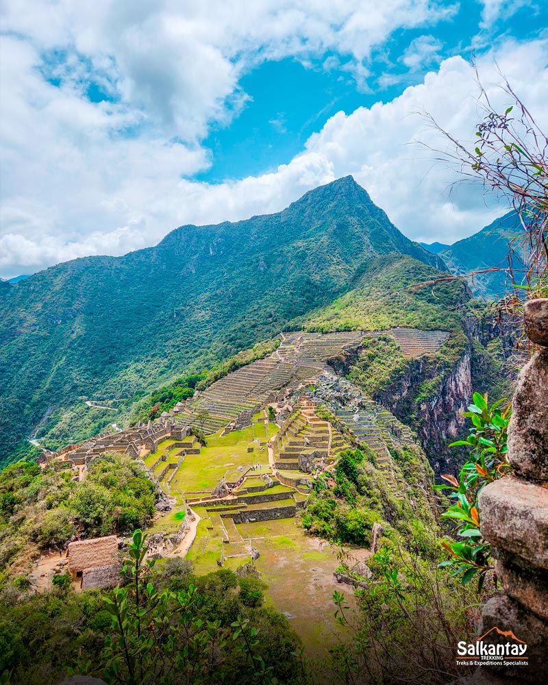 Vista da montanha Huchuy Picchu