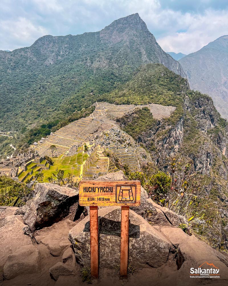 Vista da montanha Huchuy Picchu