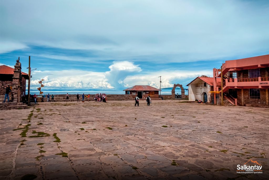 Plaza de Armas da Ilha Taquile | Puno