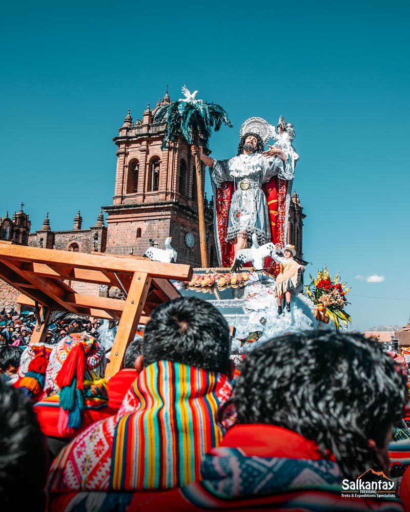 San Cristobal na entrada do Corpus Christi de Cusco