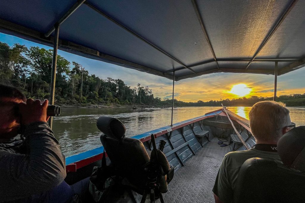 Pôr do sol no Parque Nacional de Manu