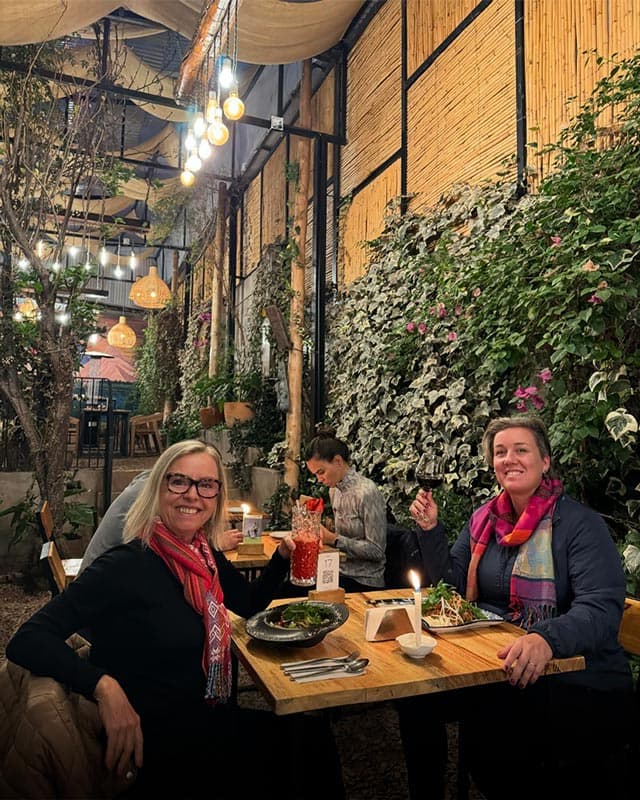 Turistas no Restaurante Green Point