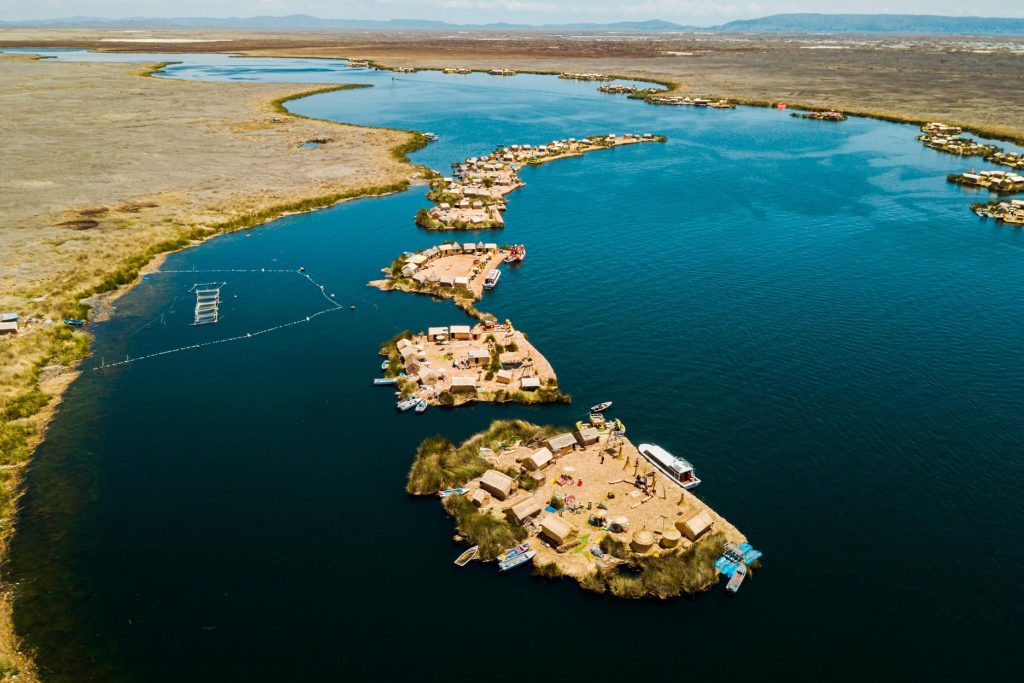 Fotografia aérea das ilhas Uros