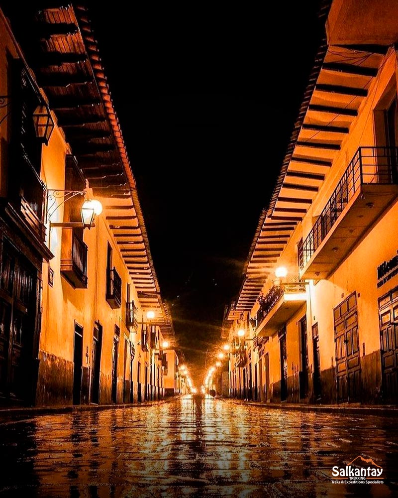 Rua de Cusco à noite