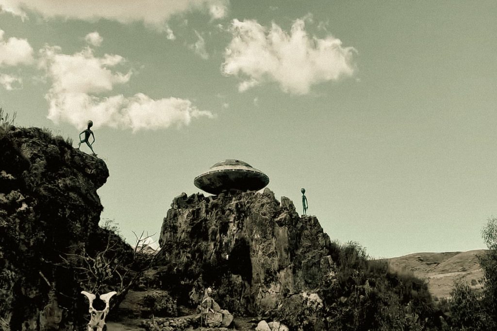 Imagens de referência de extraterrestres em Cusco (area21cusco/instagram)