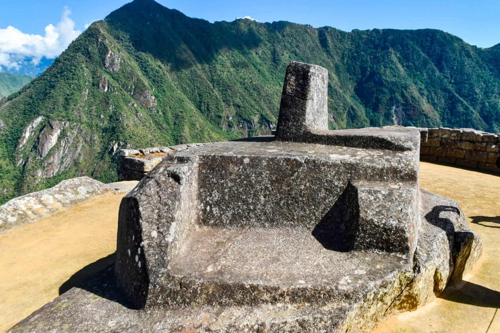 Construção da intihuatana em pedra