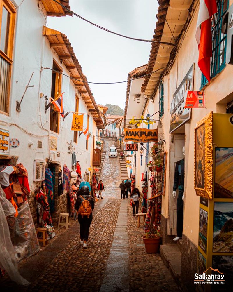 Ruas de cusco na época das chuvas 